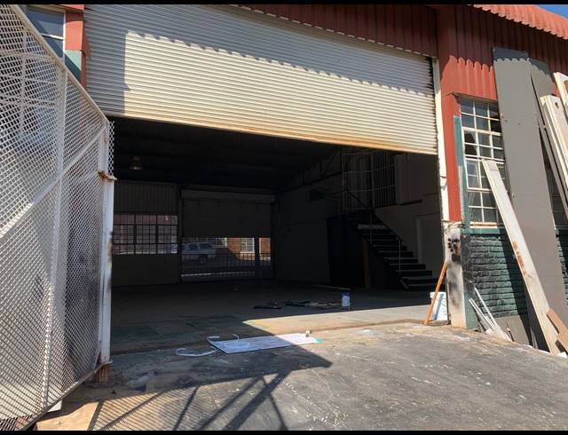 850M² WAREHOUSE TO LET IN KEW